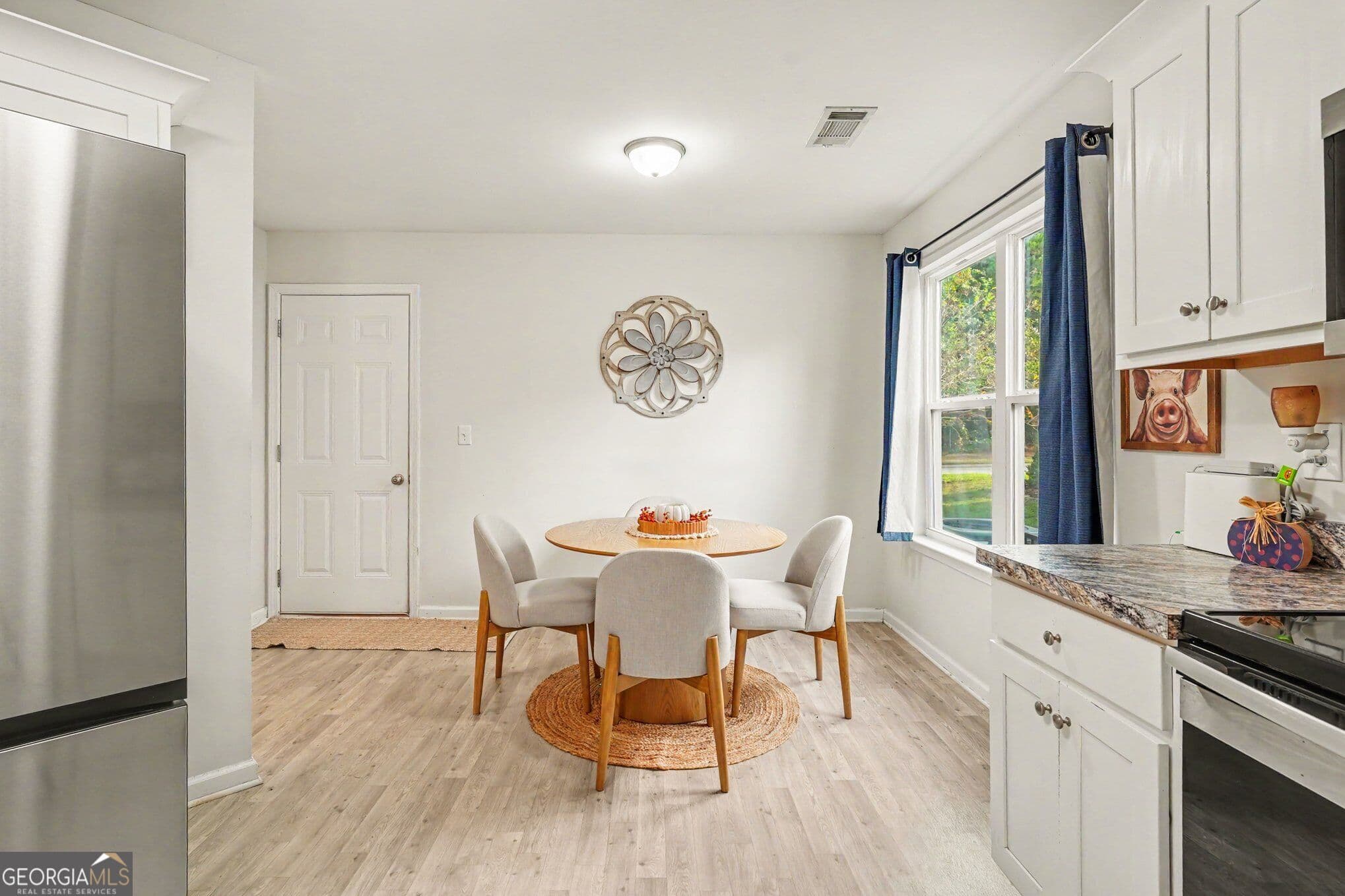 3 bedroom, 2 bathroom, 1,492 sq ft single family residence for sale at 148 Charleston Lane, Milner, GA 30257 — photo 3