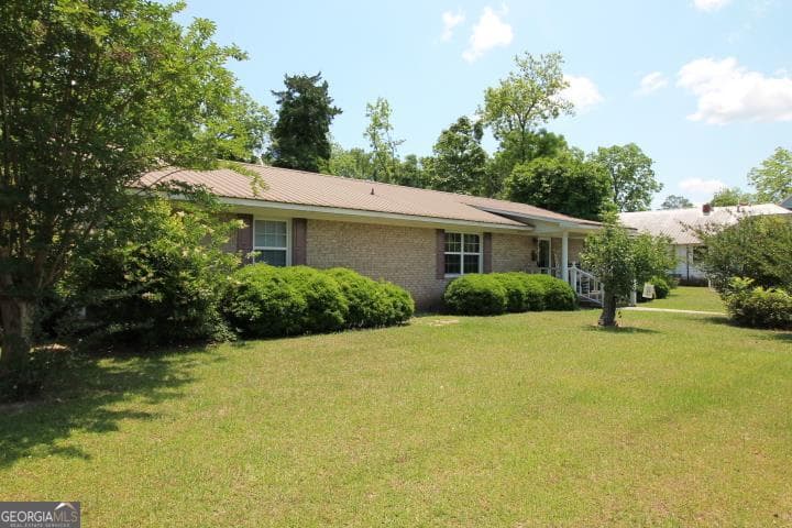 309 N Dixon Street, Alma, GA 31510 — most recent listing photo
