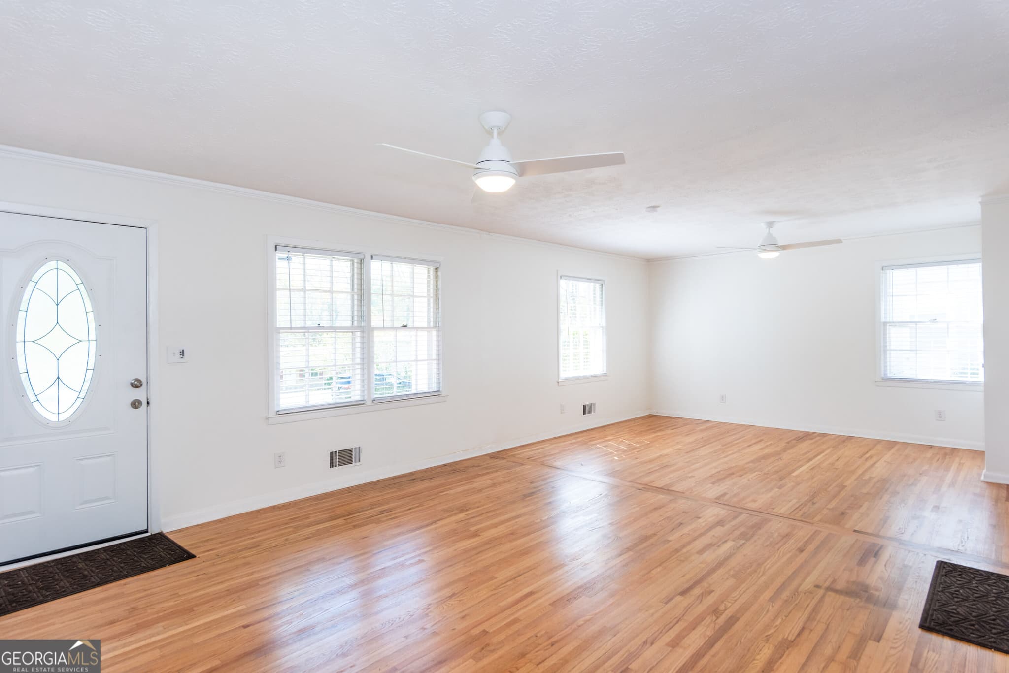 3 bedroom, 2 bathroom, 1,300 sq ft single family residence for rent at 6551 Bussell Way, Riverdale, GA 30274 for $1,700 a month — photo 7