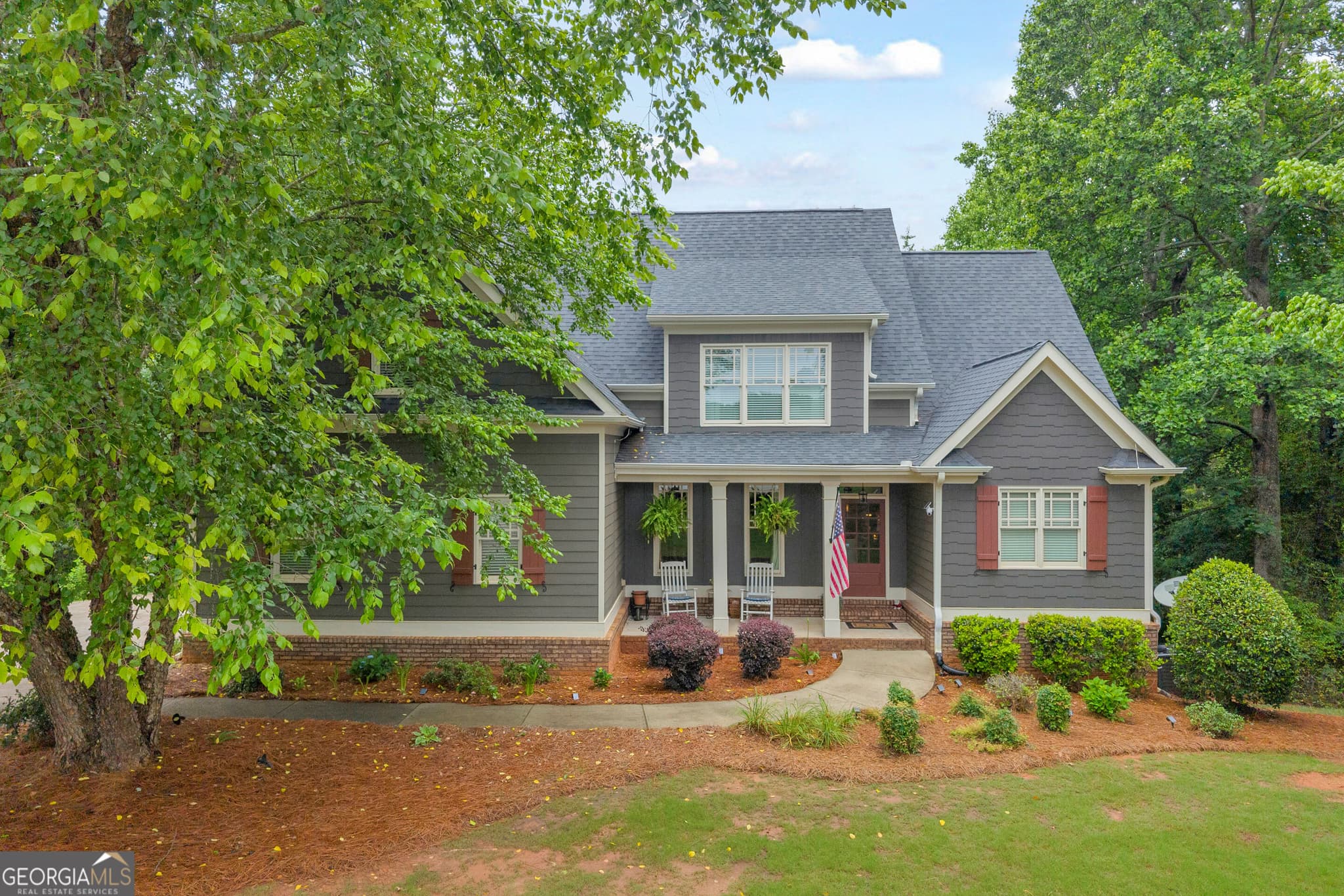 4 bedroom, 3.5 bathroom, 2,563 sq ft single family residence for sale at 122 Albright Court, Commerce, GA 30529 — photo 2