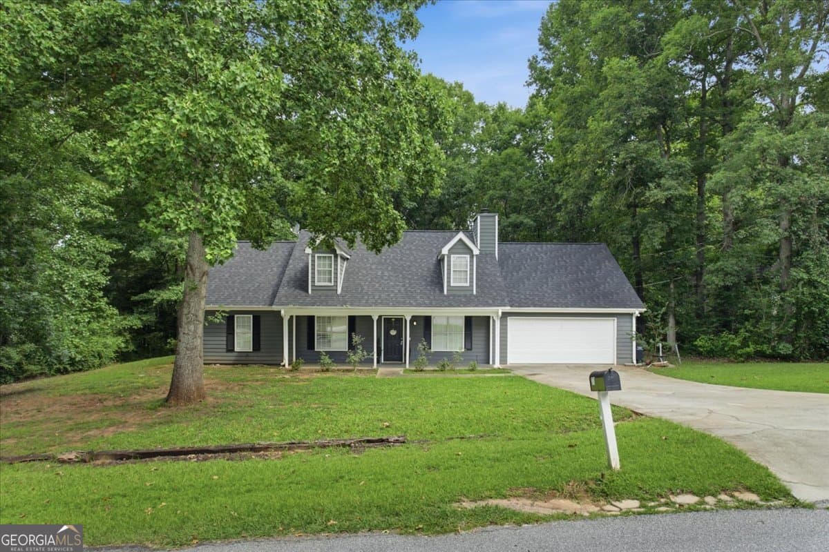 3 bedroom, 2 bathroom, 1,404 sq ft single family residence for sale at 170 Sable Circle, Covington, GA 30016