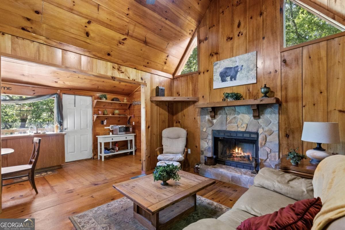 2 bedroom, 1 bathroom, 600 sq ft cabin,single family residence for sale at 382 Highland Road, Ellijay, GA 30540 — photo 9