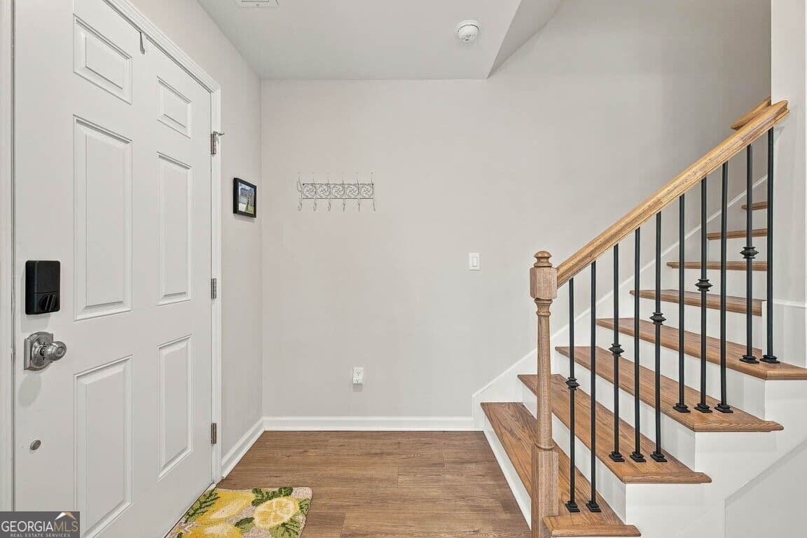5 bedroom, 3 bathroom, 2,460 sq ft single family residence for sale at 11020 Woodland Trail, Brunswick, GA 31525 — photo 6