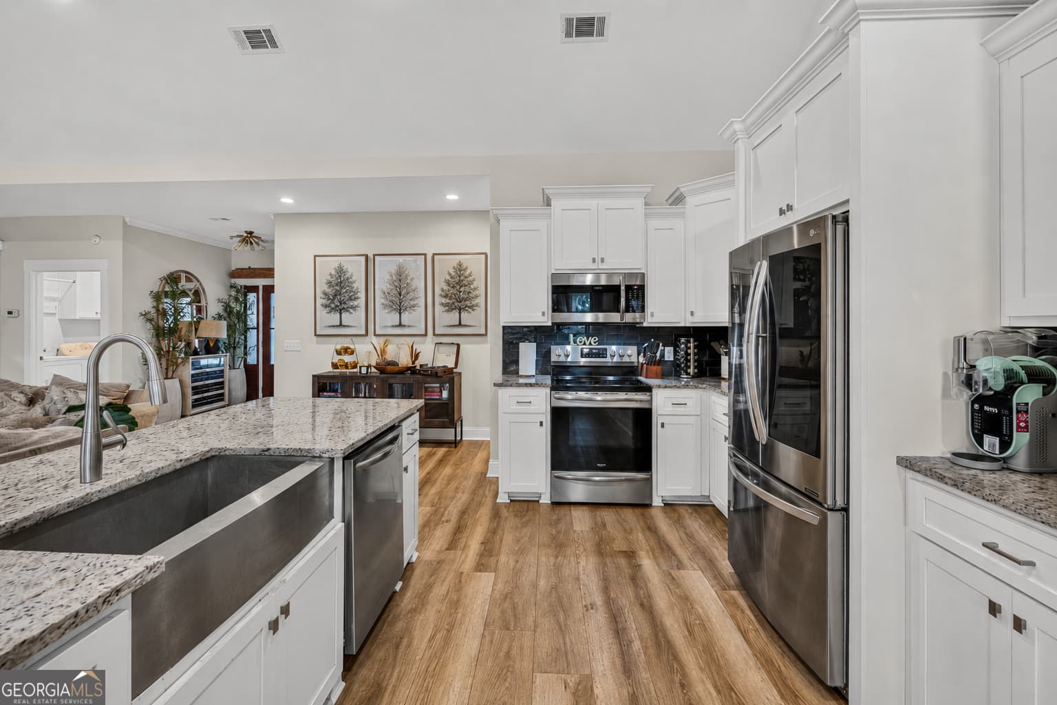 4 bedroom, 3 bathroom, 2,115 sq ft single family residence for sale at 167 Silver Bluff Circle, Brunswick, GA 31523 — photo 6
