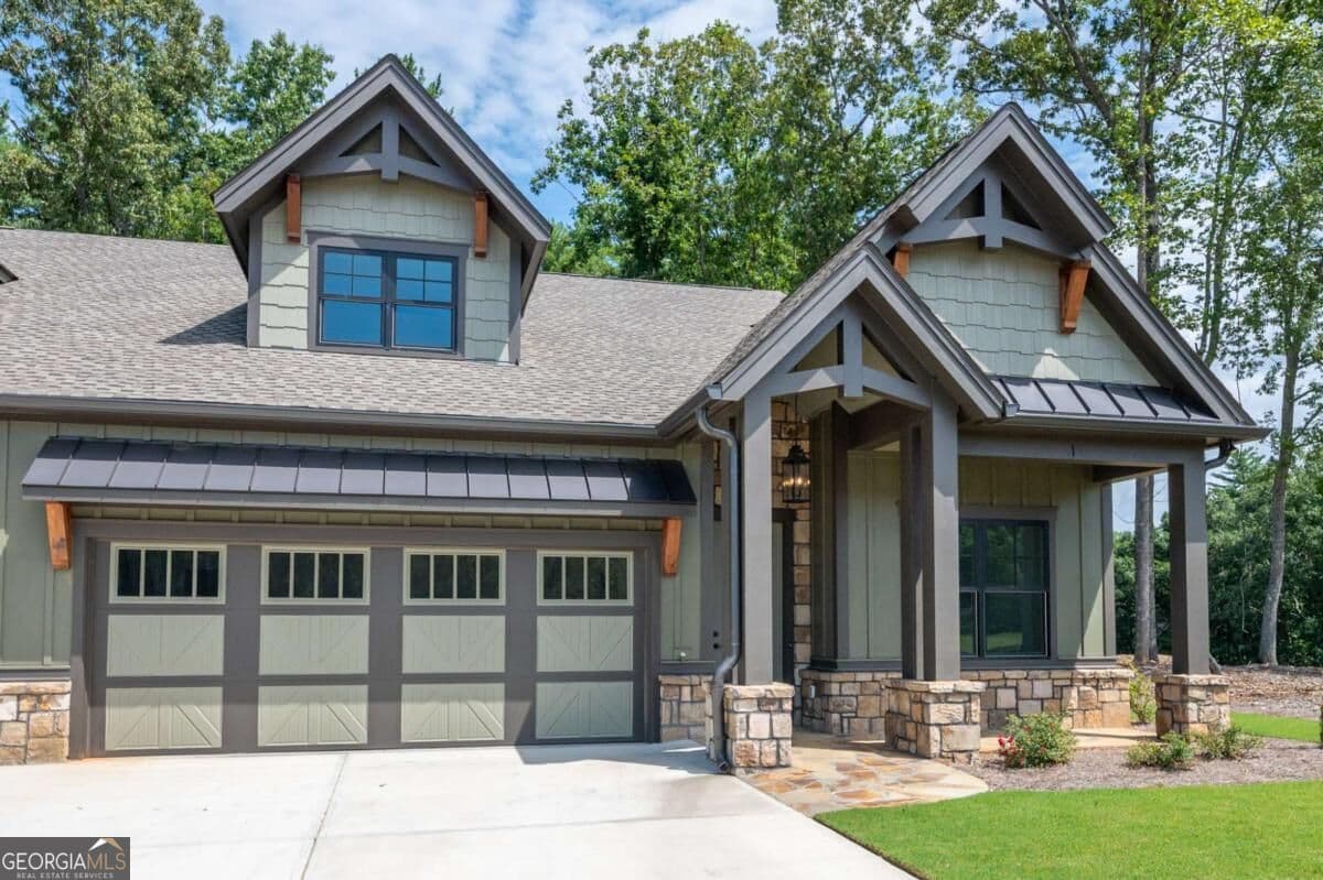 3 bedroom, 3 bathroom, 2,384 sq ft townhouse for sale at 42 Villa Vista 6, Jasper, GA 30148 — photo 1 of 19