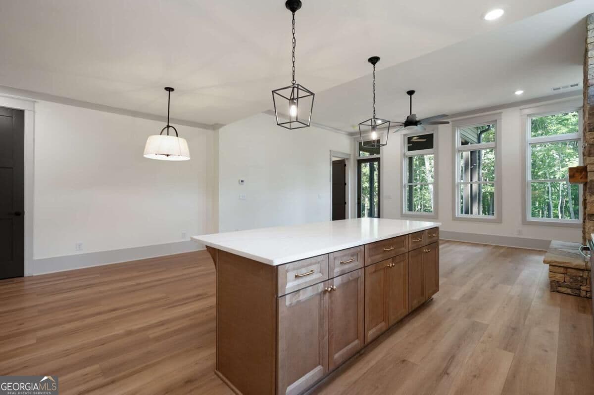 3 bedroom, 3 bathroom, 2,384 sq ft townhouse for sale at 42 Villa Vista 6, Jasper, GA 30148 — photo 5