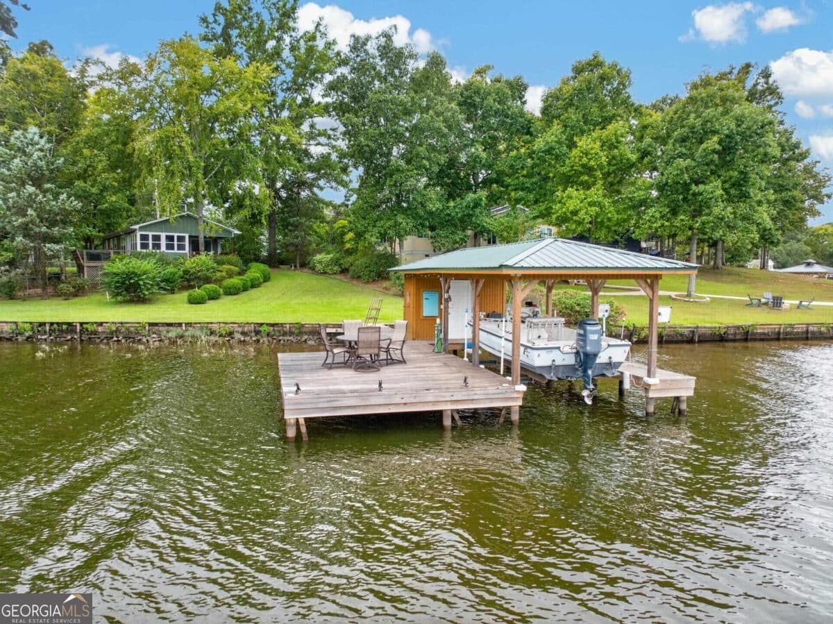 2 bedroom, 2 bathroom, 1,110 sq ft single family residence under contract at 2260 Oconee Drive, Sparta, GA 31087 — photo 2