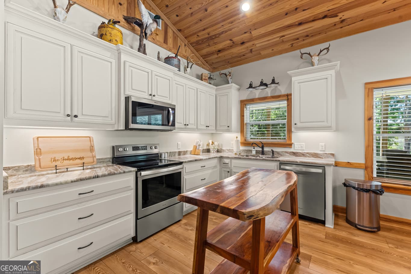 3 bedroom, 2 bathroom, 1,290 sq ft single family residence for sale at 2174 Ga Highway 111, Cairo, GA 39827 — photo 5