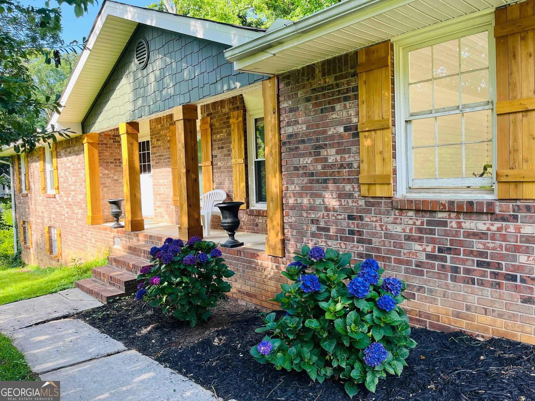 3 bedroom, 2 bathroom, 1,477 sq ft single family residence for rent at 2720 Princeton Lane, Marietta, GA 30062 for $3,200 a month — photo 1 of 16