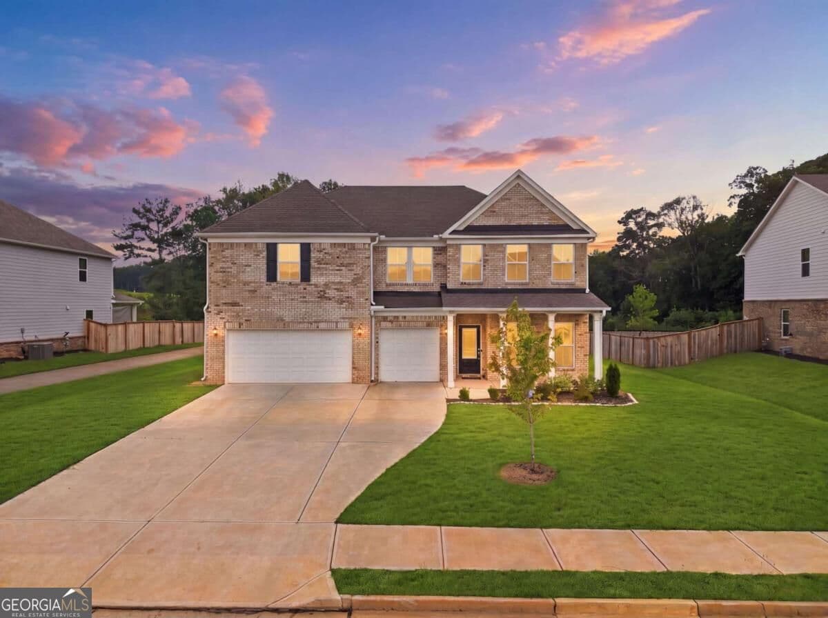 6 bedroom, 4 bathroom, 4,140 sq ft single family residence for sale at 112 Aj Welch Jr Way, Mcdonough, GA 30252