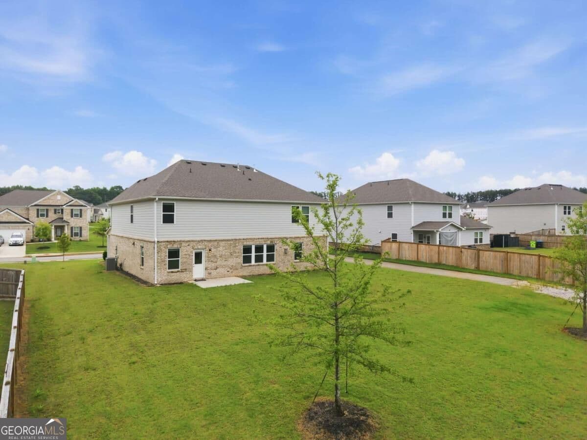 6 bedroom, 4 bathroom, 4,140 sq ft single family residence for sale at 112 Aj Welch Jr Way, Mcdonough, GA 30252 — photo 9
