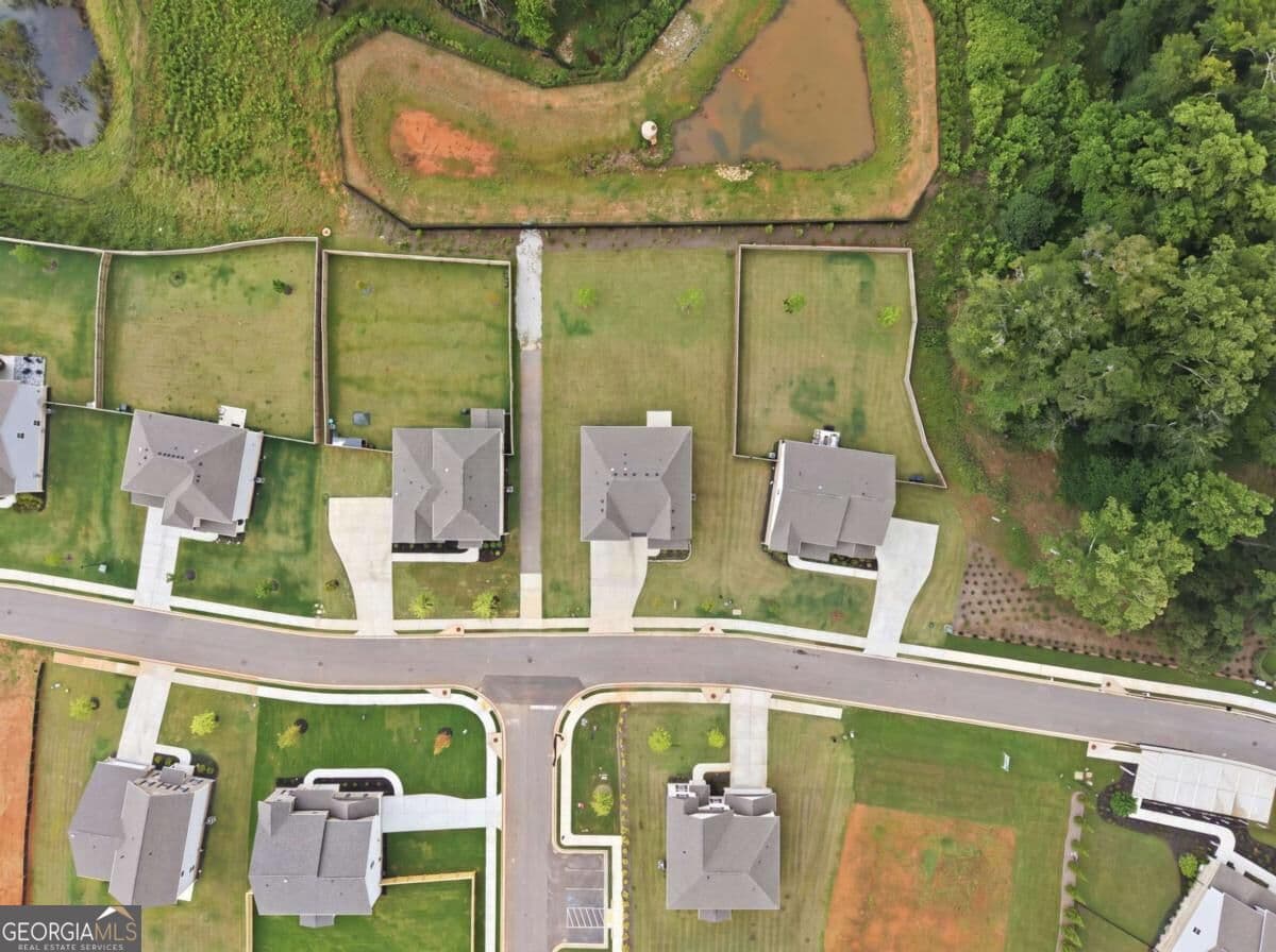 6 bedroom, 4 bathroom, 4,140 sq ft single family residence for sale at 112 Aj Welch Jr Way, Mcdonough, GA 30252 — photo 10
