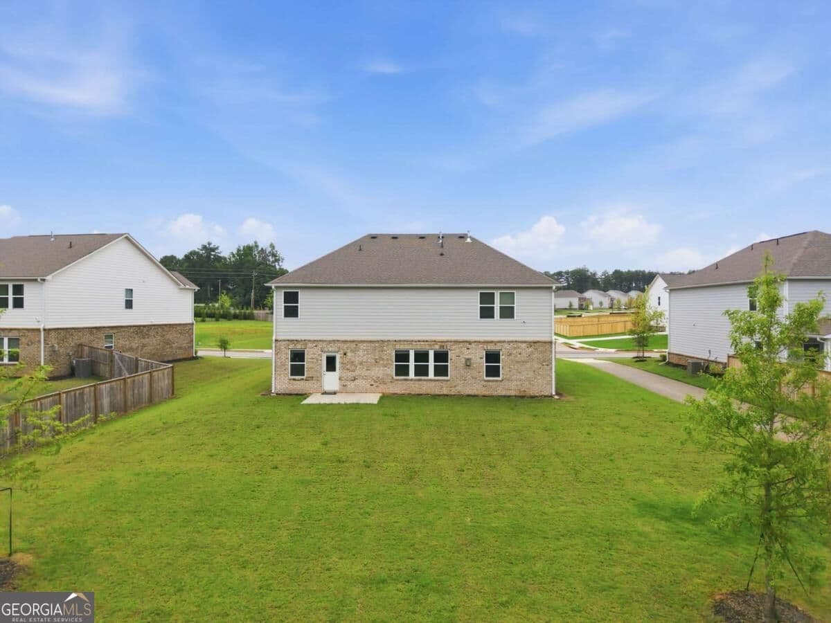 6 bedroom, 4 bathroom, 4,140 sq ft single family residence for sale at 112 Aj Welch Jr Way, Mcdonough, GA 30252 — photo 8