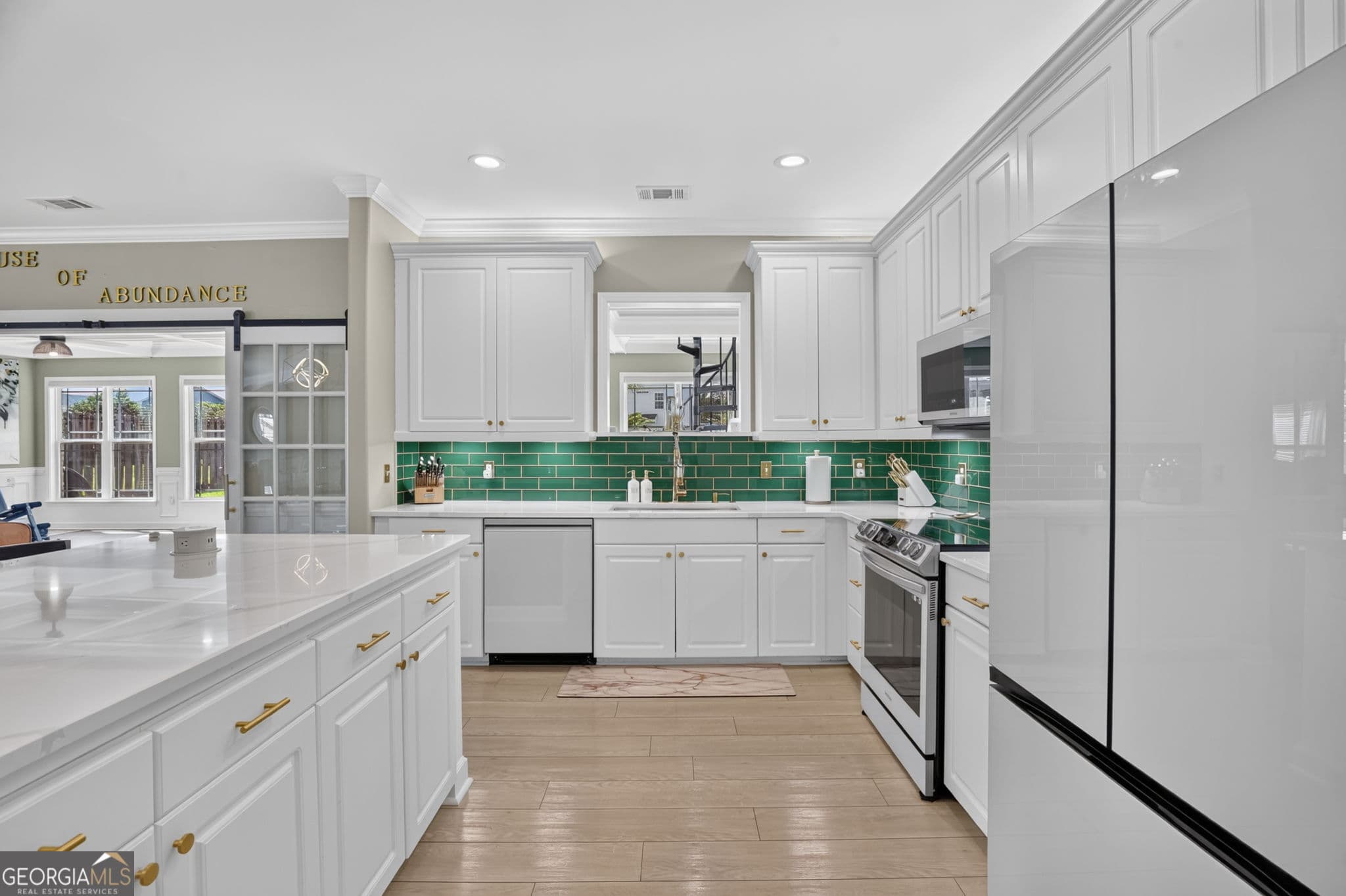 5 bedroom, 3 bathroom, 4,402 sq ft single family residence for sale at 25 Melody Drive, Pooler, GA 31322 — photo 10
