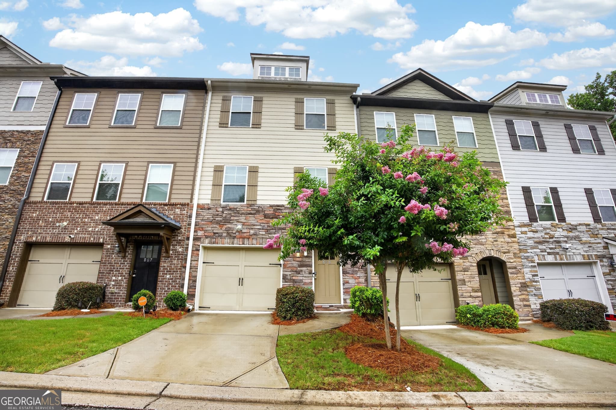 4 bedroom, 3.5 bathroom, 1,440 sq ft townhouse for rent at 865 Society Circle, Atlanta, GA 30331 for $2,500 a month — photo 1 of 1