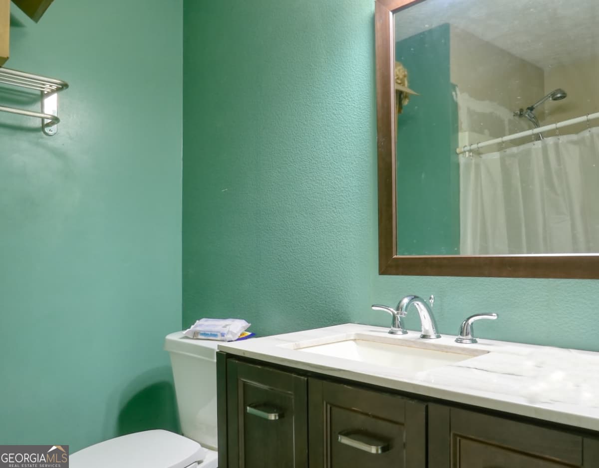 4 bedroom, 2 bathroom, 1,877 sq ft single family residence for sale at 107 Honeysuckle Lane, Stockbridge, GA 30281 — photo 7