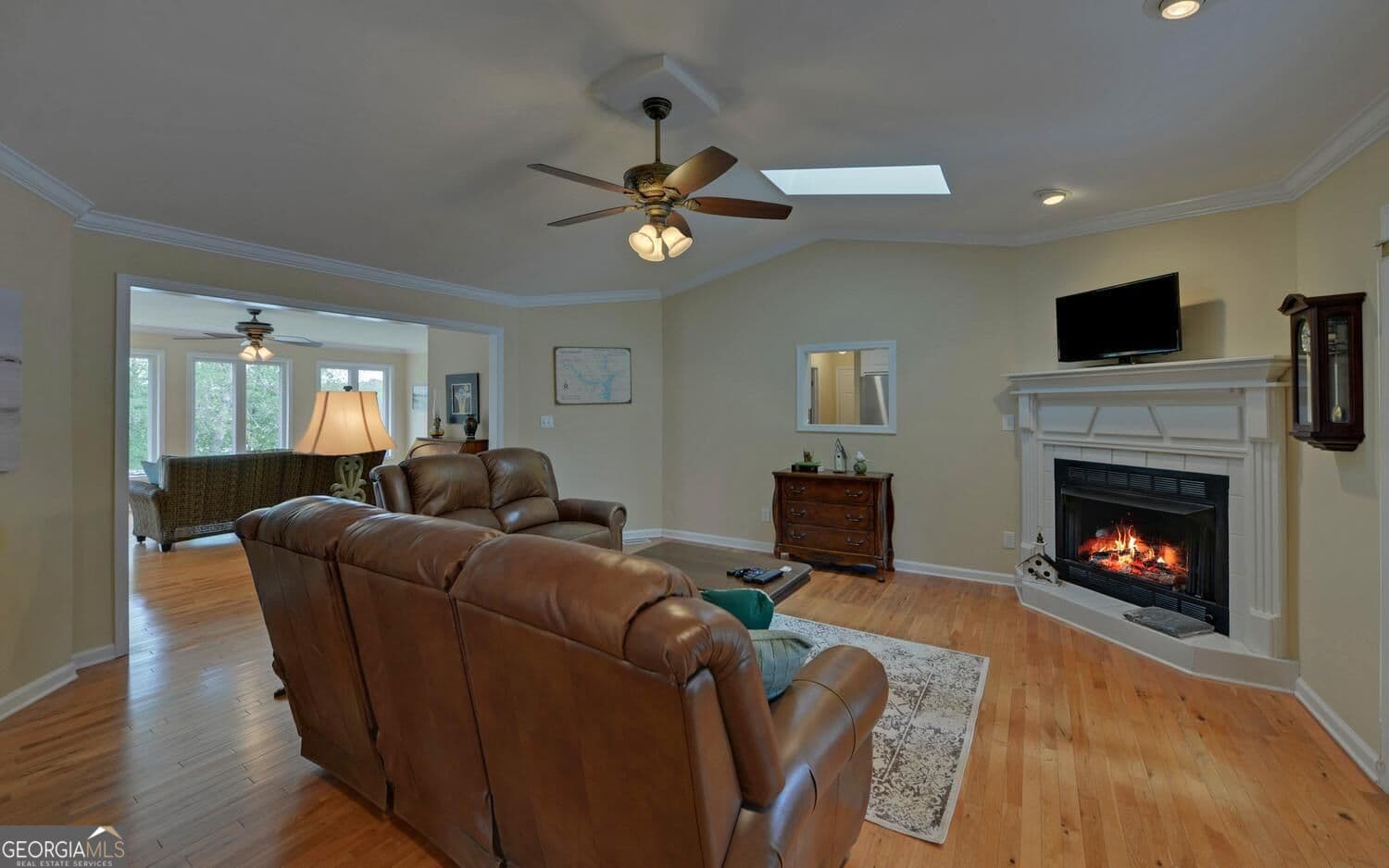 5 bedroom, 3 bathroom, 3,067 sq ft single family residence for sale at 300 Knox Circle, Lavonia, GA 30553 — photo 4