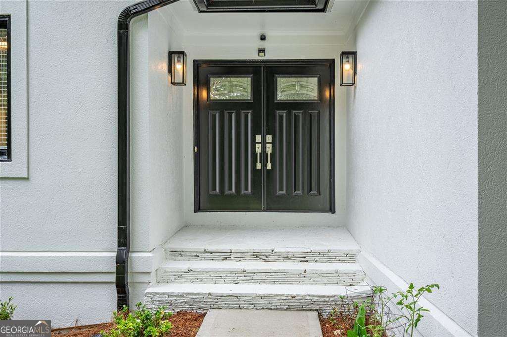 4 bedroom, 2.5 bathroom, 2,010 sq ft single family residence for rent at 3924 Ashford Dunwood Road, Atlanta, GA 30319 for $3,500 a month — photo 3