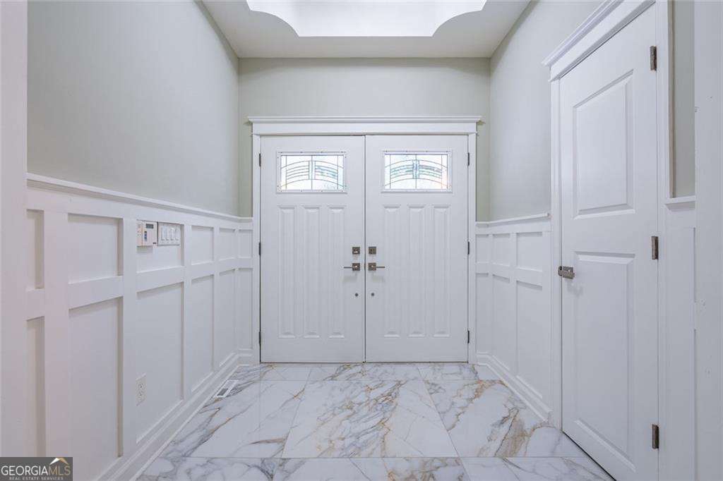 4 bedroom, 2.5 bathroom, 2,010 sq ft single family residence for rent at 3924 Ashford Dunwood Road, Atlanta, GA 30319 for $3,500 a month — photo 4