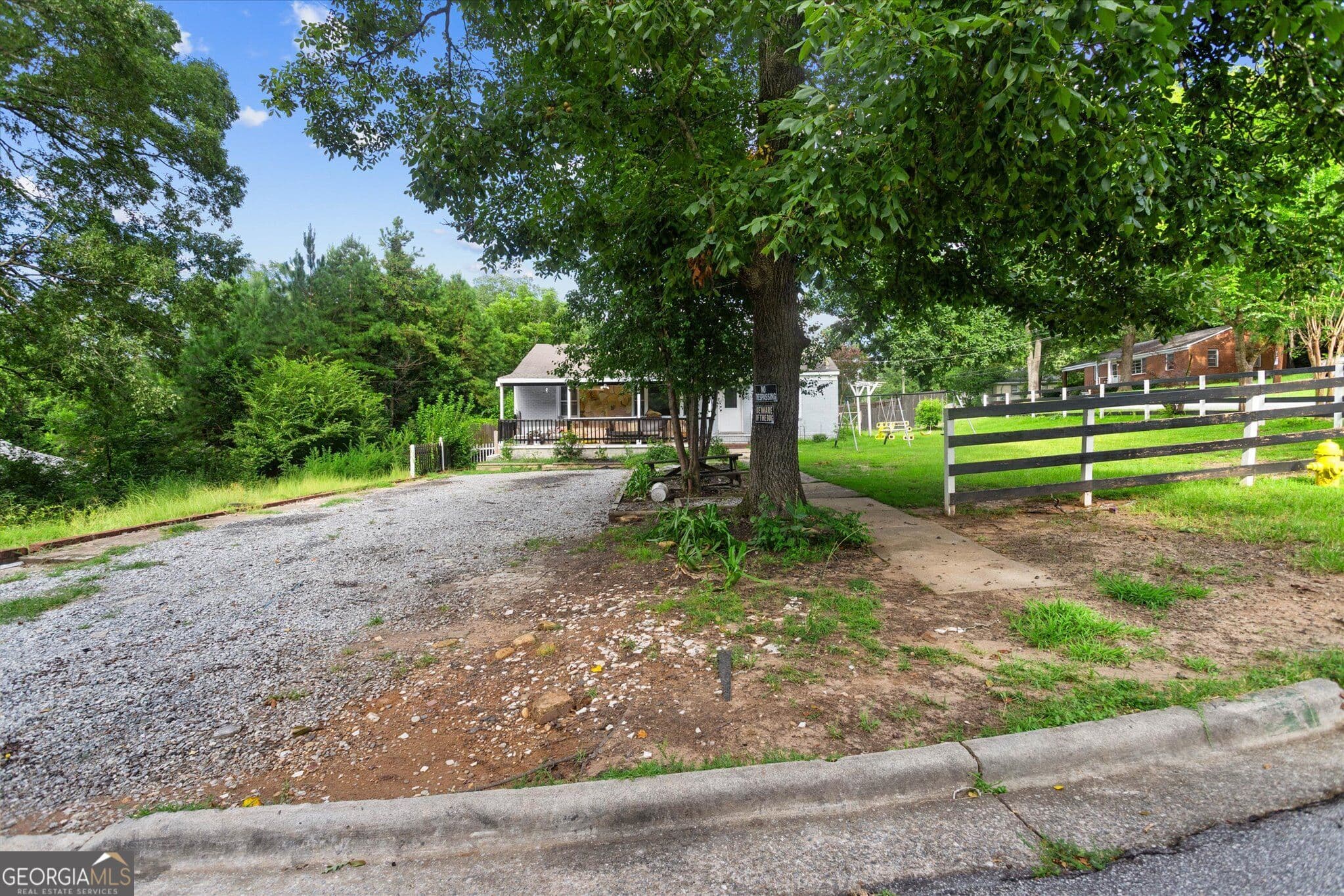 4 bedroom, 1.5 bathroom, 1,942 sq ft single family residence for sale at 2 Lafayette Drive, Columbus, GA 31903 — photo 2