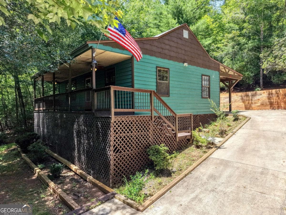2 bedroom, 1 bathroom, 864 sq ft cabin,single family residence for sale at 4777 Laurel Mountain Road, Hiawassee, GA 30546 — photo 2