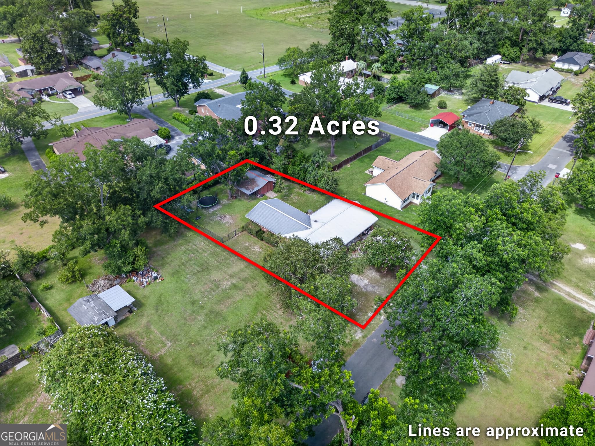 3 bedroom, 2 bathroom, 1,769 sq ft single family residence for sale at 408 McGregor Street, Blackshear, GA 31516 — photo 3