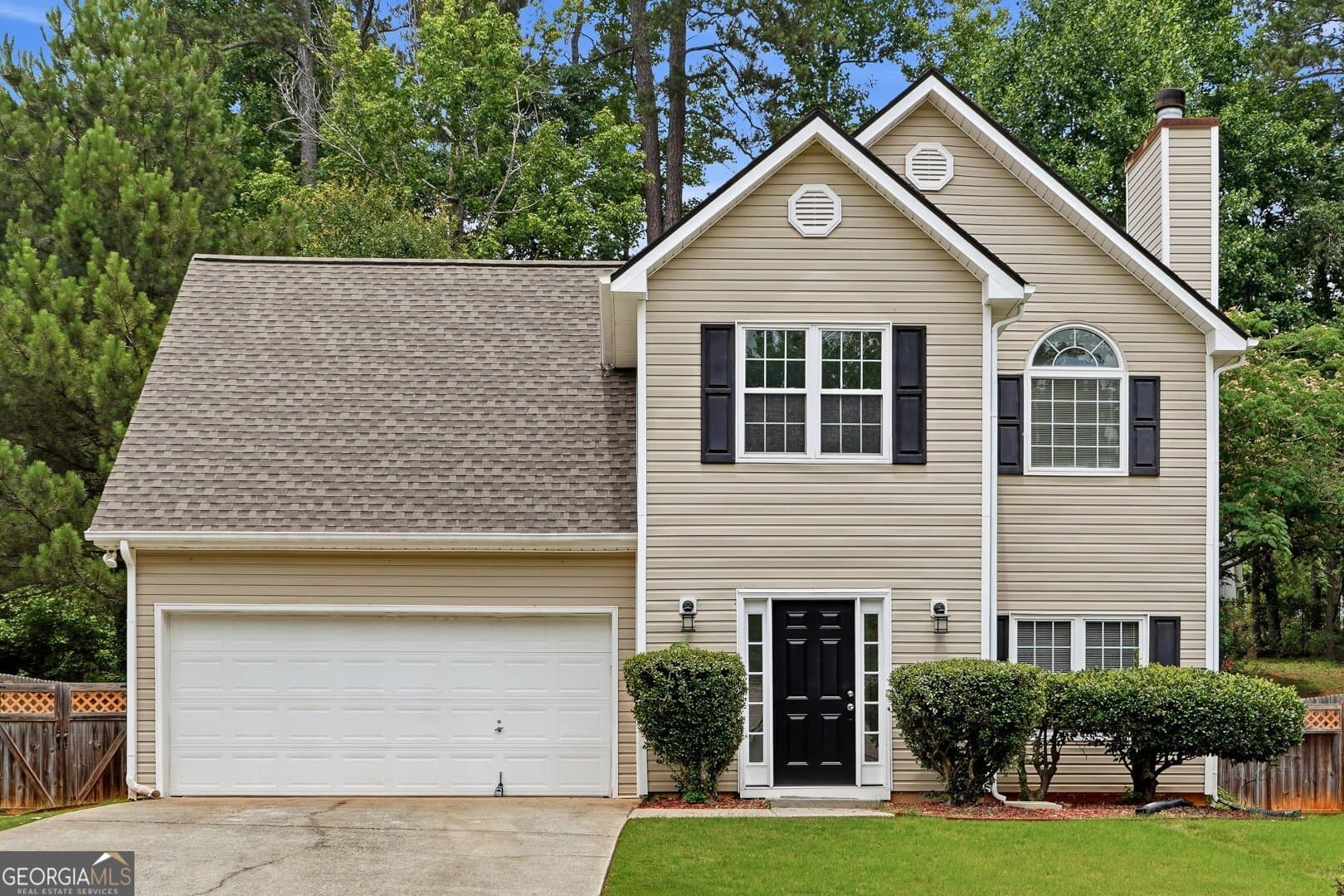 3 bedroom, 2.5 bathroom, 1,882 sq ft single family residence sold at 559 Rivulett Court, Lawrenceville, GA 30043