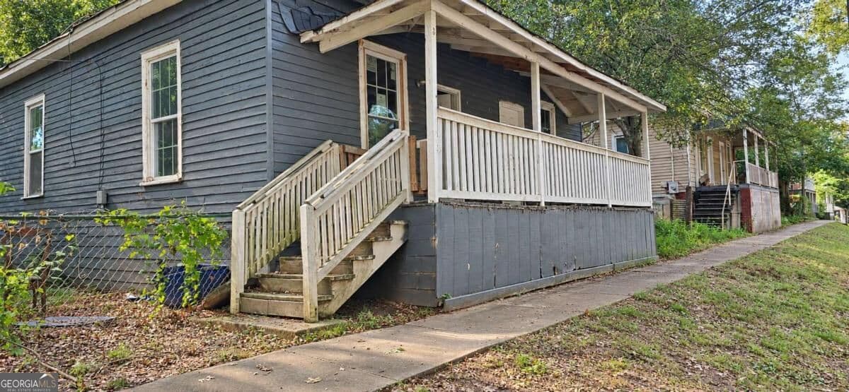 2 bedroom, 1 bathroom, 1,002 sq ft single family residence for sale at 3 Magnolia Street, Covington, GA 30014 — photo 2