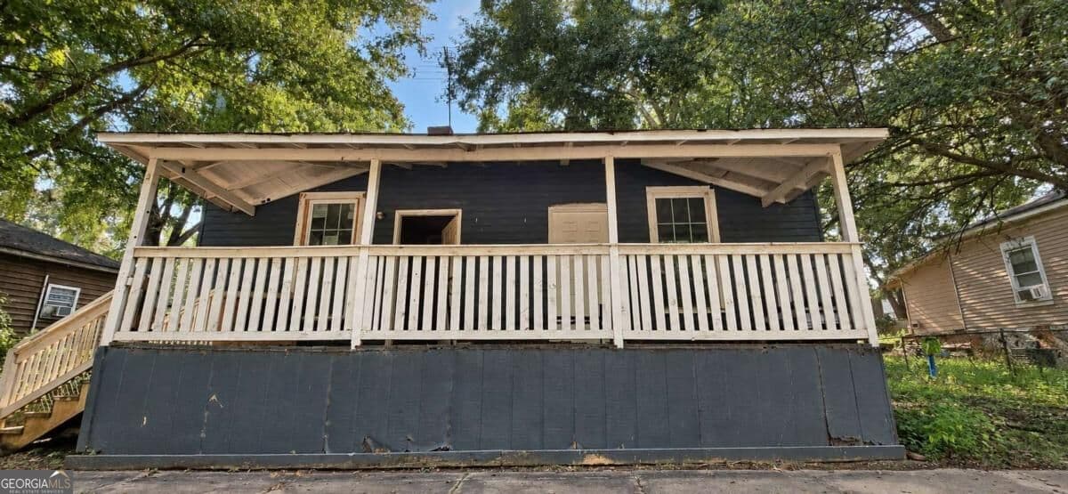 2 bedroom, 1 bathroom, 1,002 sq ft single family residence for sale at 3 Magnolia Street, Covington, GA 30014