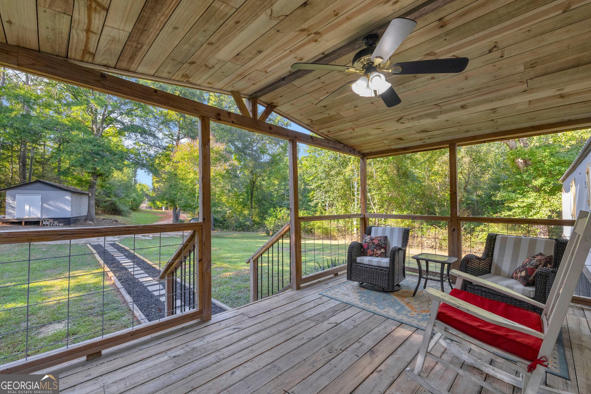 2 bedroom, 2 bathroom, 924 sq ft manufactured home,single family residence for sale at 367 Griffin Road, Martin, GA 30557 — photo 4