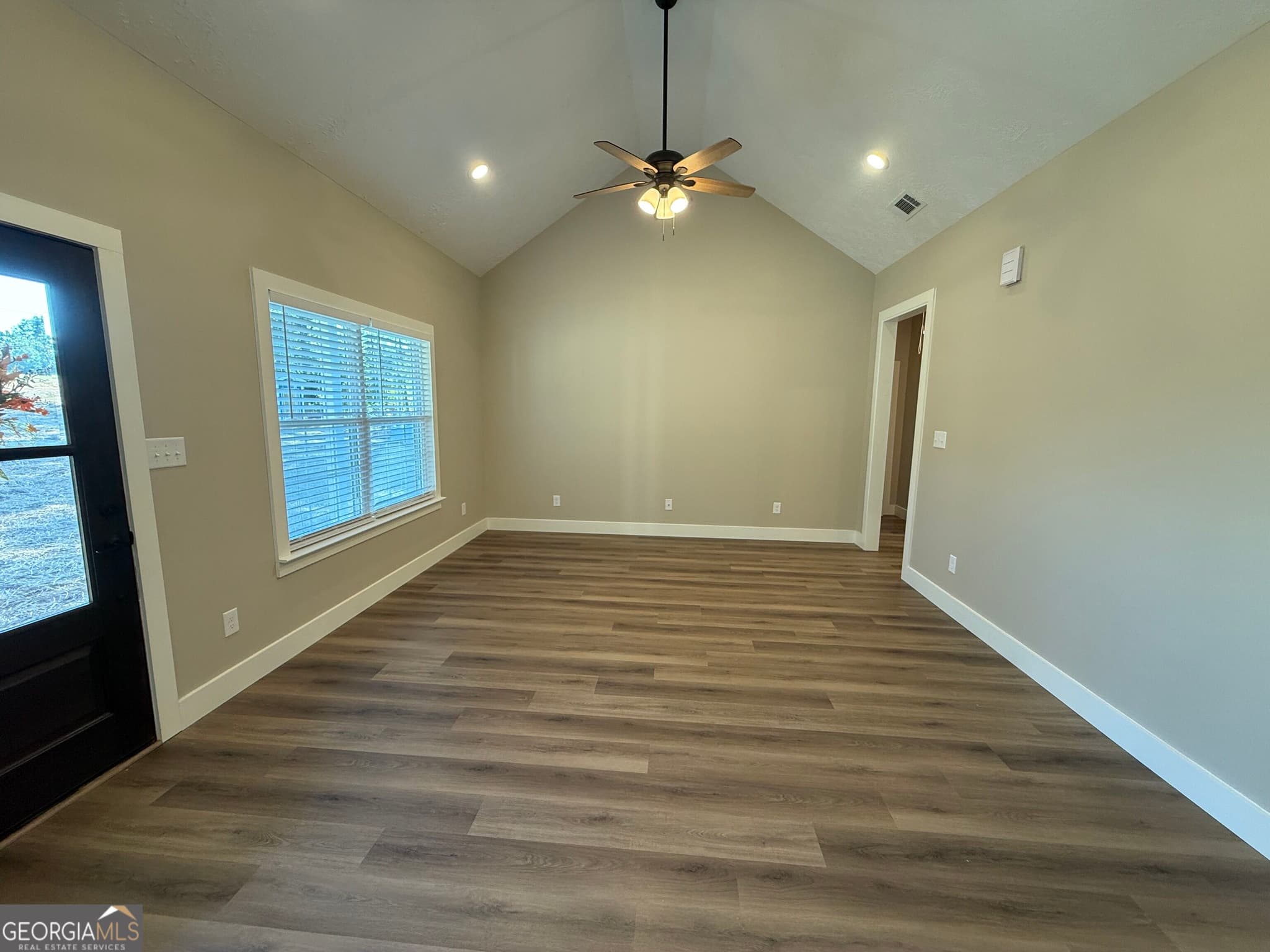 3 bedroom, 2 bathroom, 1,185 sq ft single family residence under contract at 2578 Wrightsboro Road, Thomson, GA 30824 — photo 2