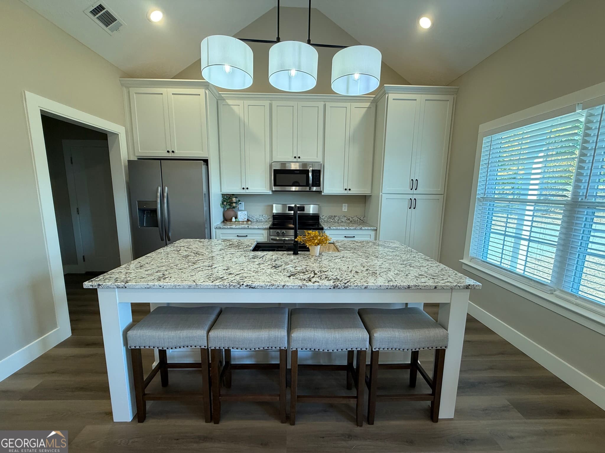 3 bedroom, 2 bathroom, 1,185 sq ft single family residence under contract at 2578 Wrightsboro Road, Thomson, GA 30824 — photo 4