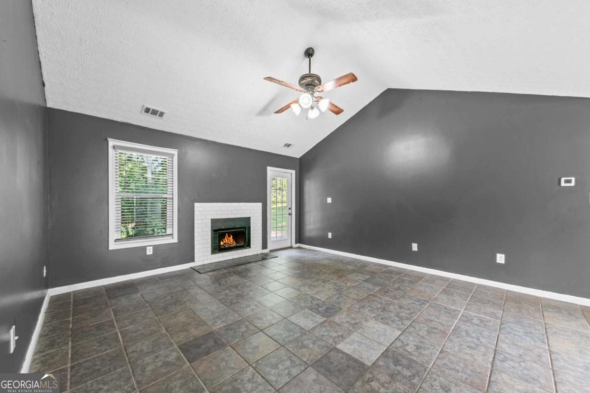 4 bedroom, 2 bathroom, 2,100 sq ft single family residence for sale at 185 Jimmy Reynolds Drive, Jefferson, GA 30549 — photo 5