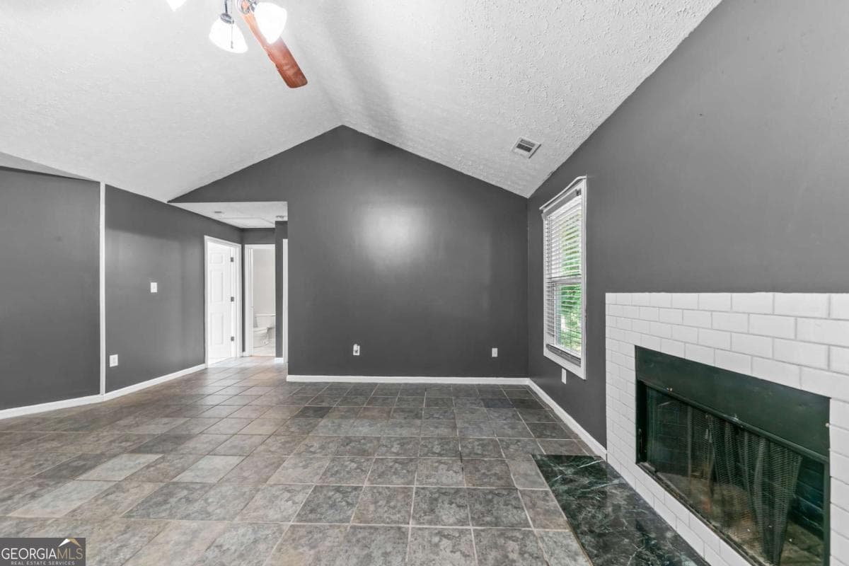 4 bedroom, 2 bathroom, 2,100 sq ft single family residence for sale at 185 Jimmy Reynolds Drive, Jefferson, GA 30549 — photo 8