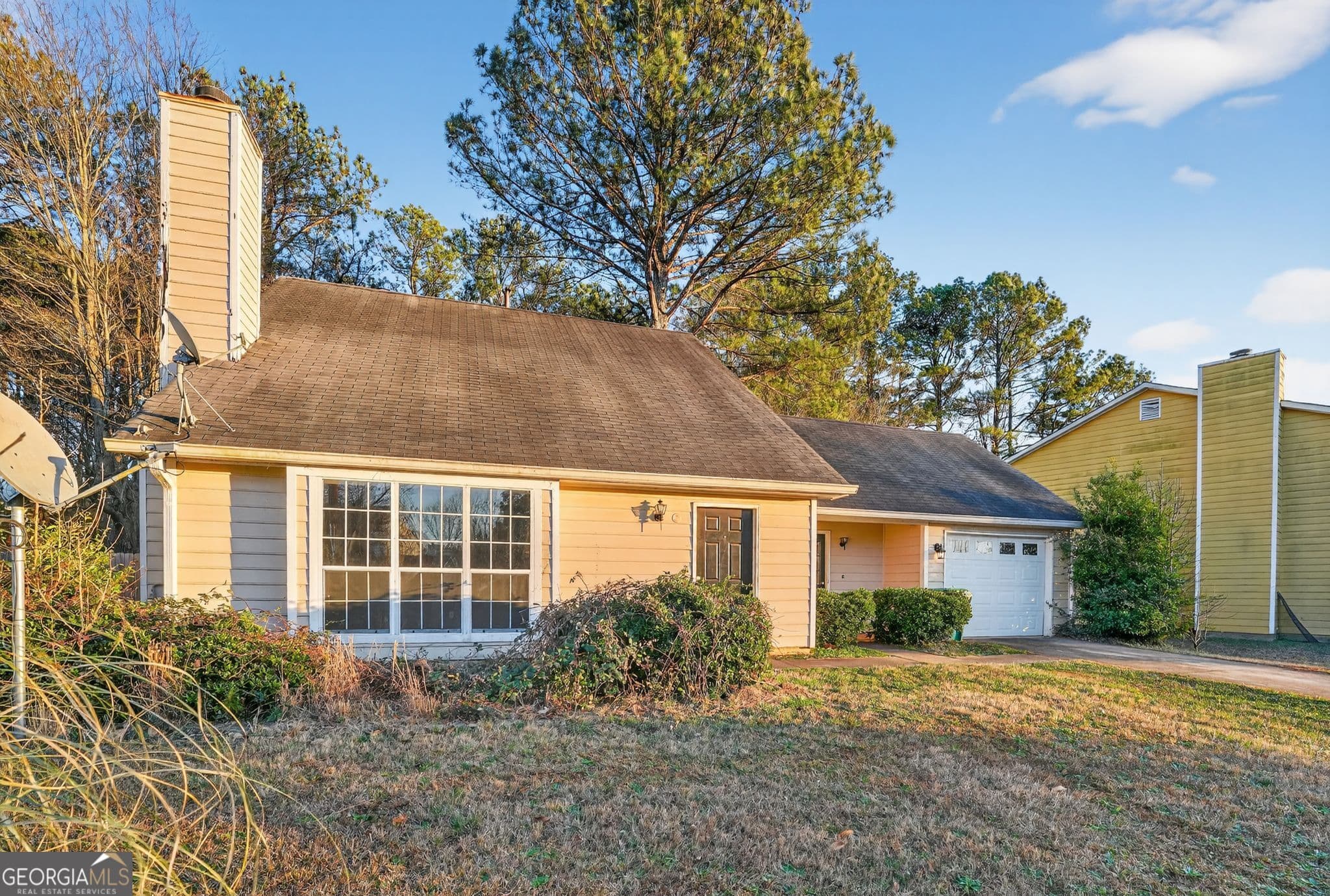 3 bedroom, 3 bathroom, 2,379 sq ft single family residence for sale at 5065 Donnell Way, Decatur, GA 30035 — photo 2