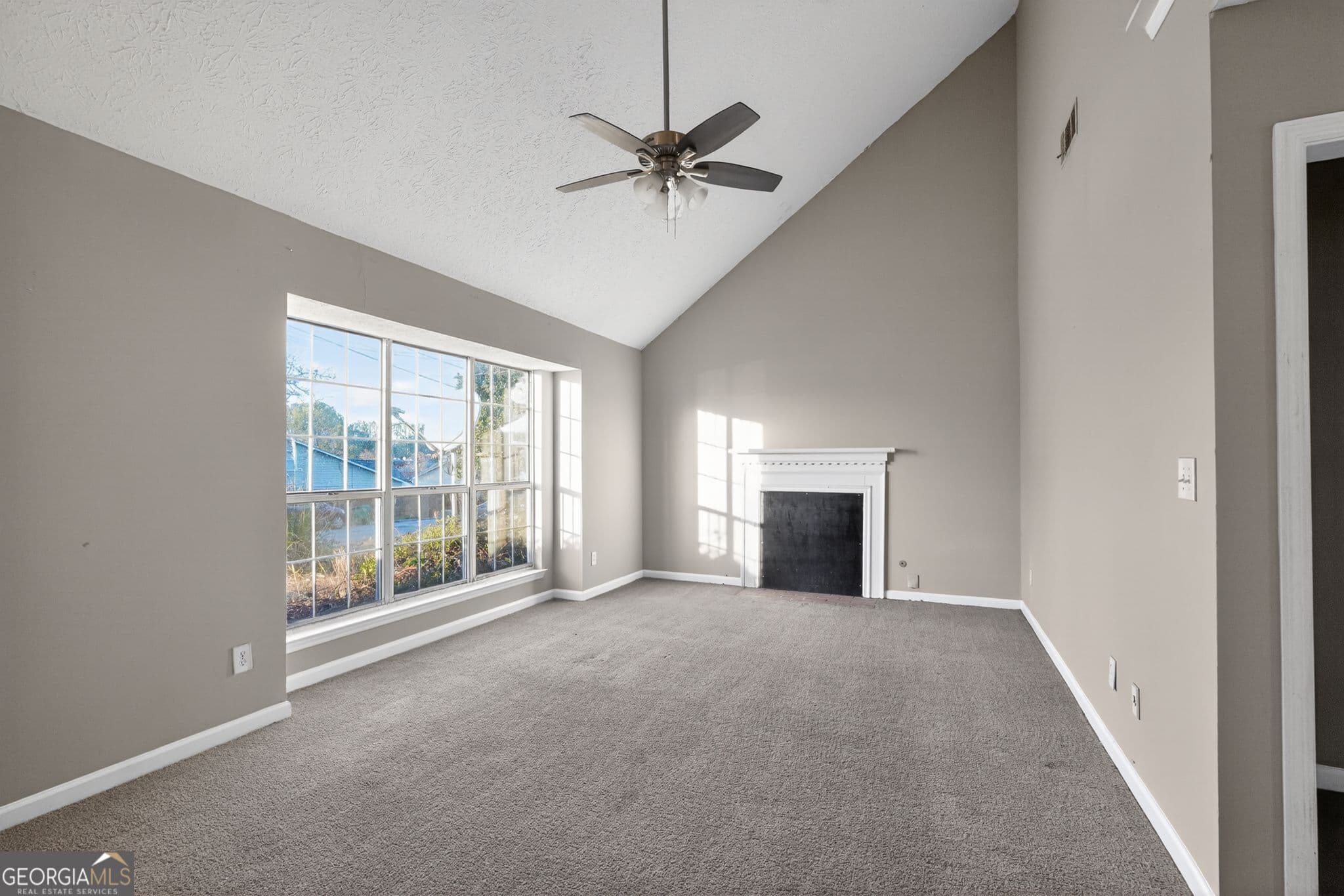 3 bedroom, 3 bathroom, 2,379 sq ft single family residence for sale at 5065 Donnell Way, Decatur, GA 30035 — photo 6