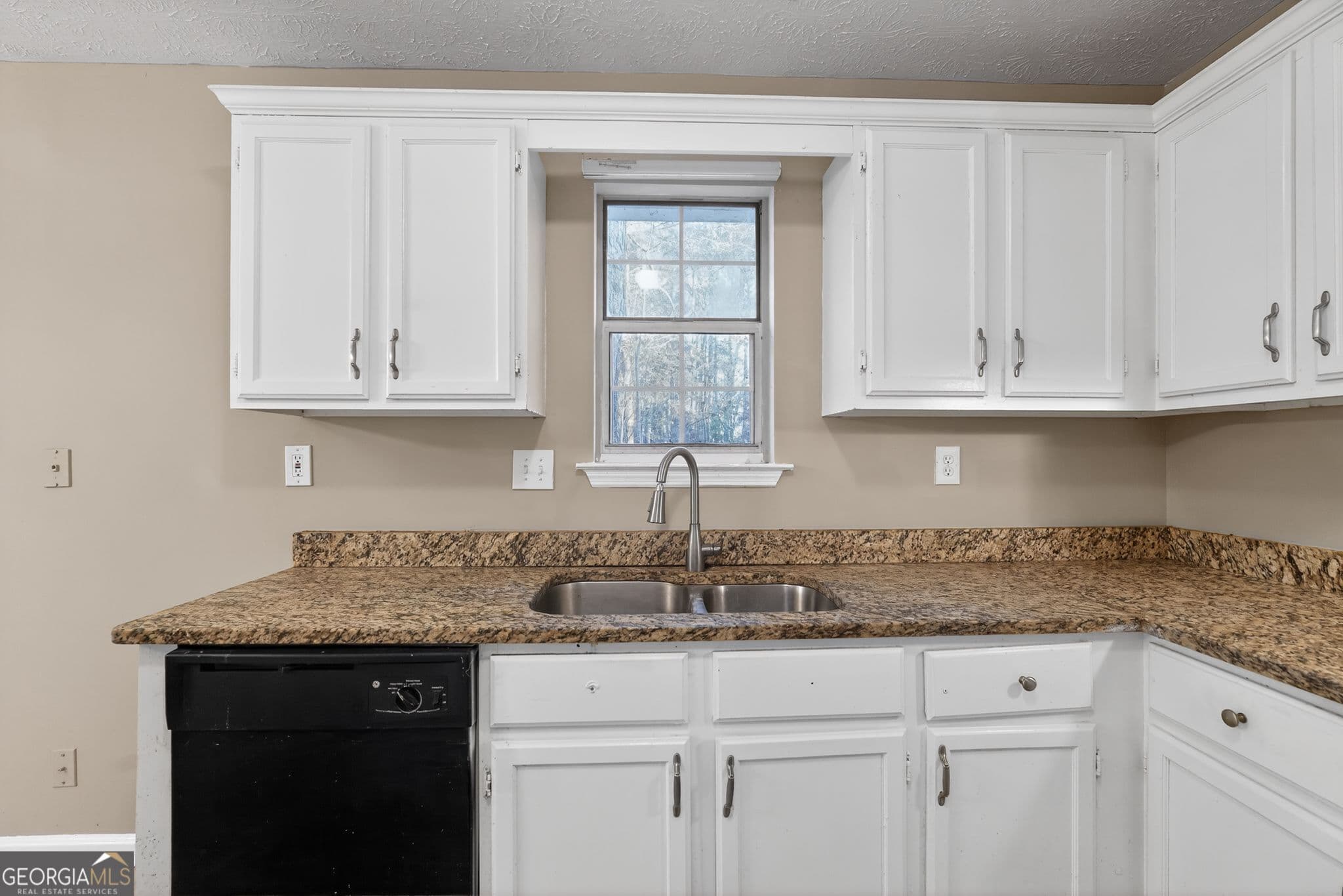 3 bedroom, 3 bathroom, 2,379 sq ft single family residence for sale at 5065 Donnell Way, Decatur, GA 30035 — photo 8
