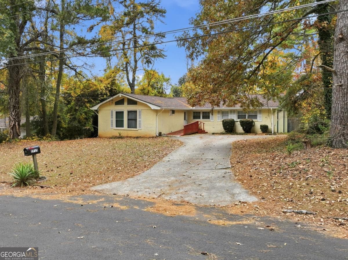 3 bedroom, 2 bathroom single family residence for sale at 2713 Neptune Place, Decatur, GA 30034 — photo 2