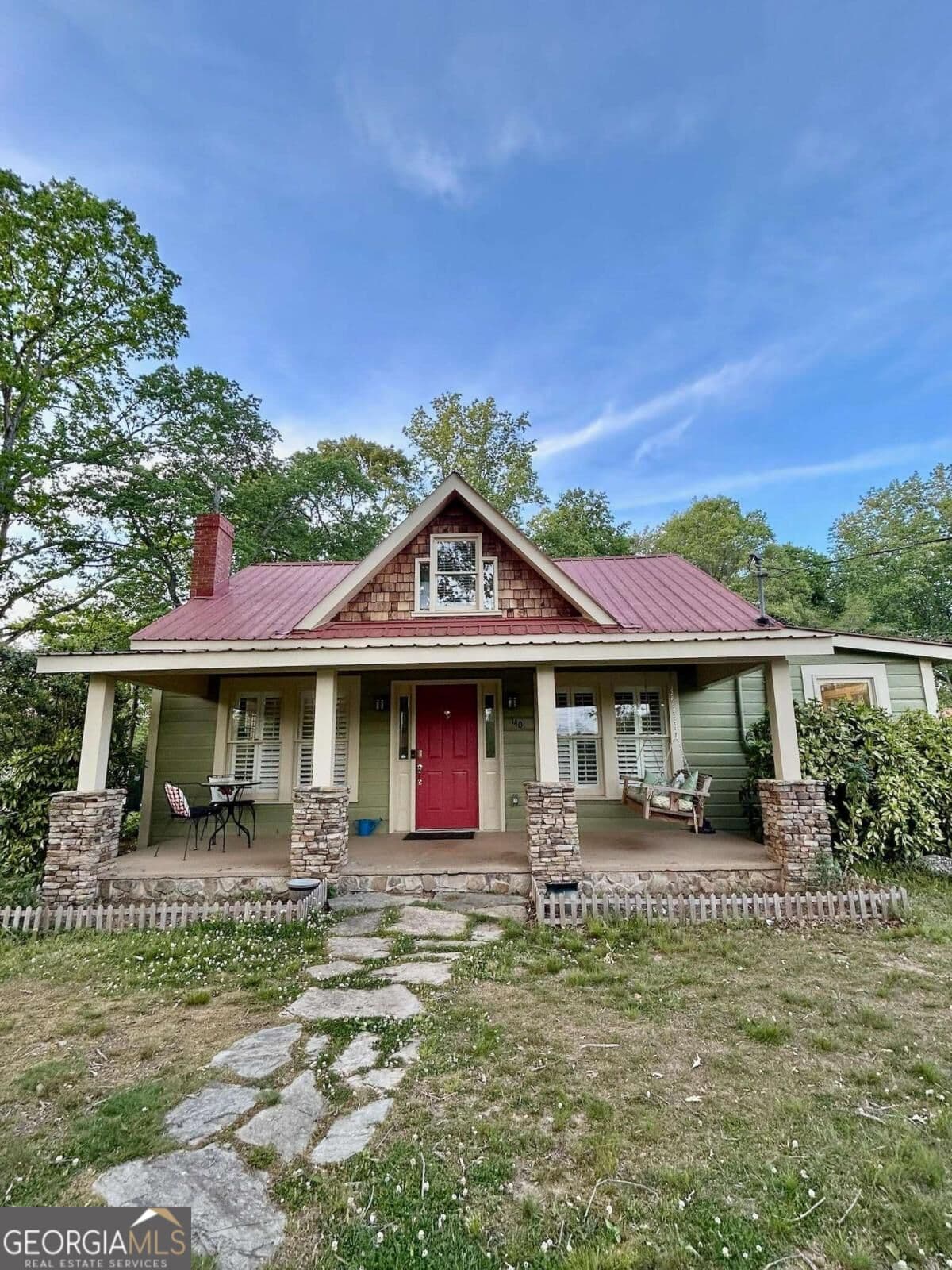 3 bedroom, 2 bathroom, 1,913 sq ft single family residence for sale at 1401 Alec Mountain Road, Clarkesville, GA 30523 — photo 5
