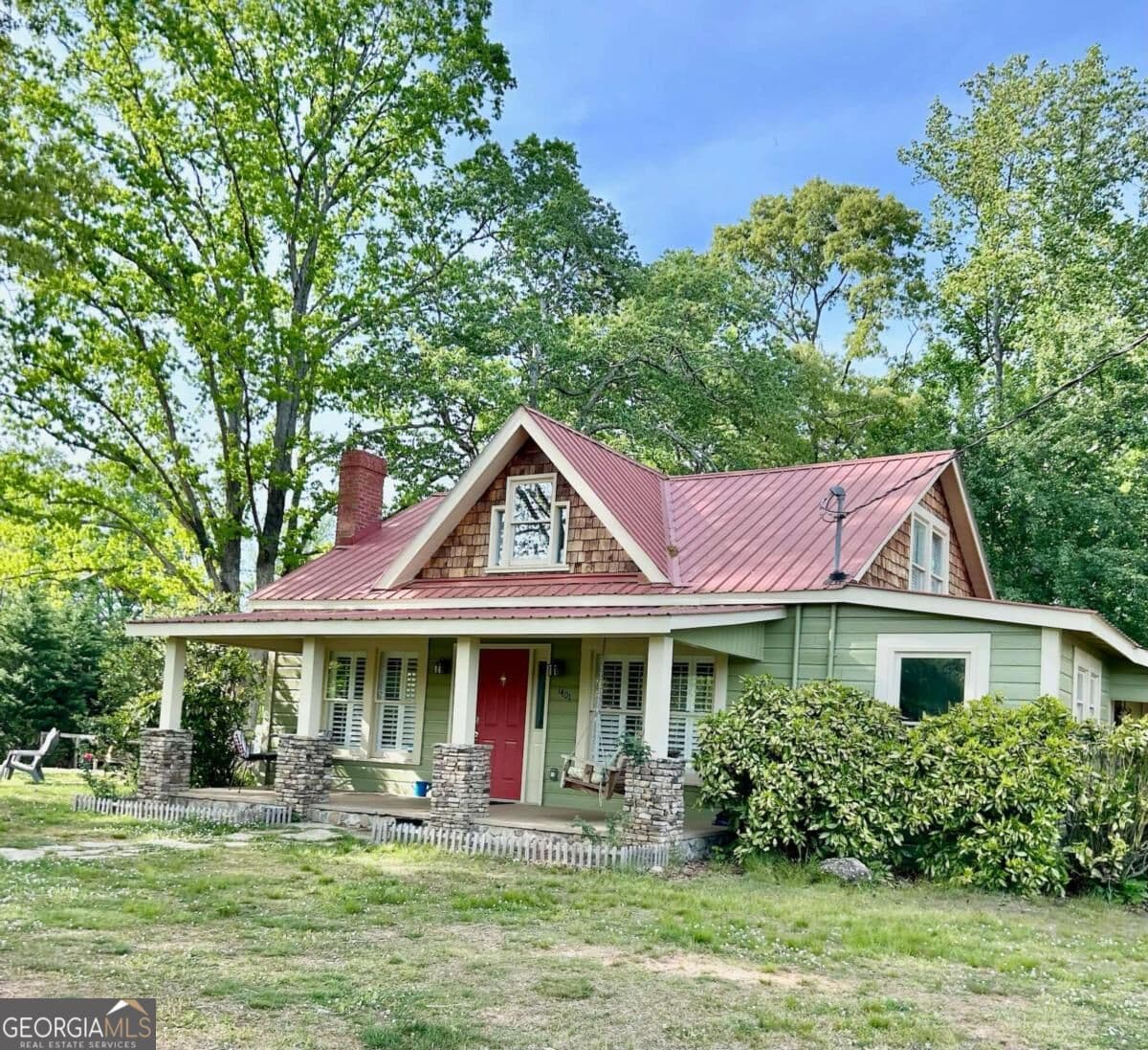 3 bedroom, 2 bathroom, 1,913 sq ft single family residence for sale at 1401 Alec Mountain Road, Clarkesville, GA 30523 — photo 4