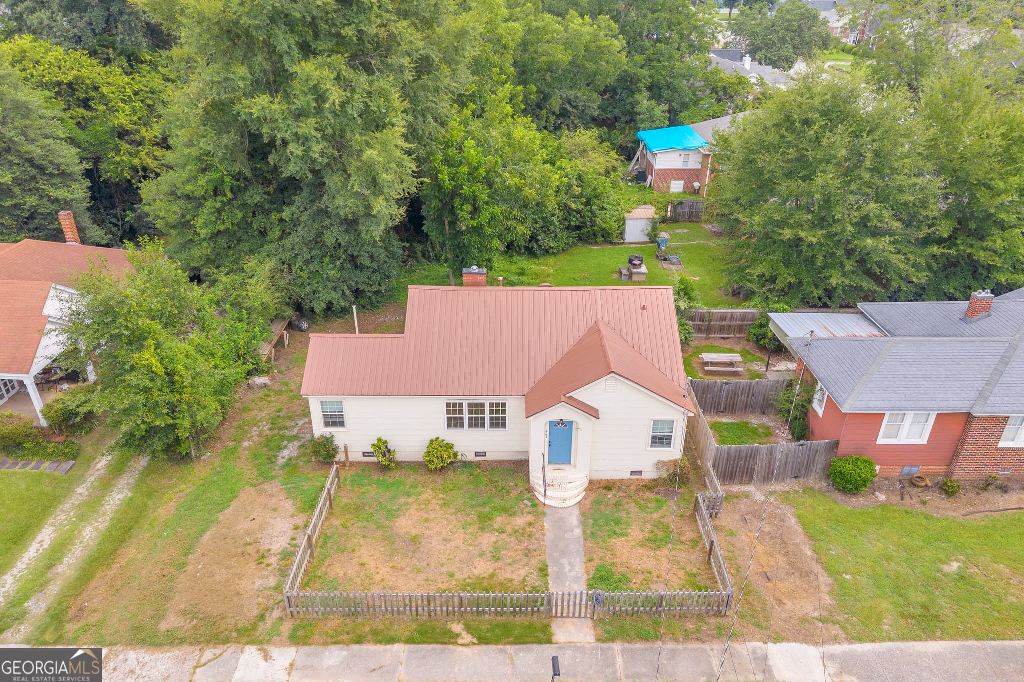 3 bedroom, 2 bathroom, 1,264 sq ft single family residence for sale at 221 Edwards Street, Elberton, GA 30635 — photo 2