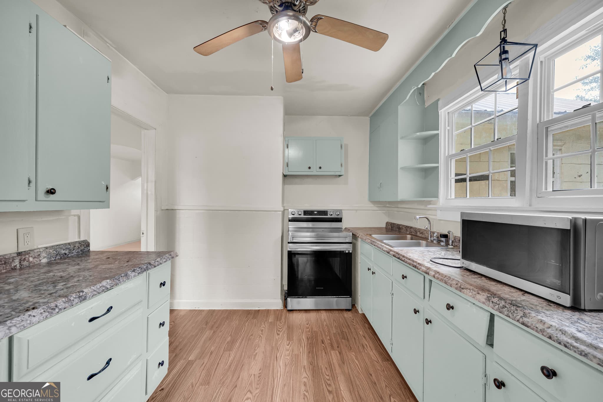 3 bedroom, 2 bathroom, 1,264 sq ft single family residence for sale at 221 Edwards Street, Elberton, GA 30635 — photo 5