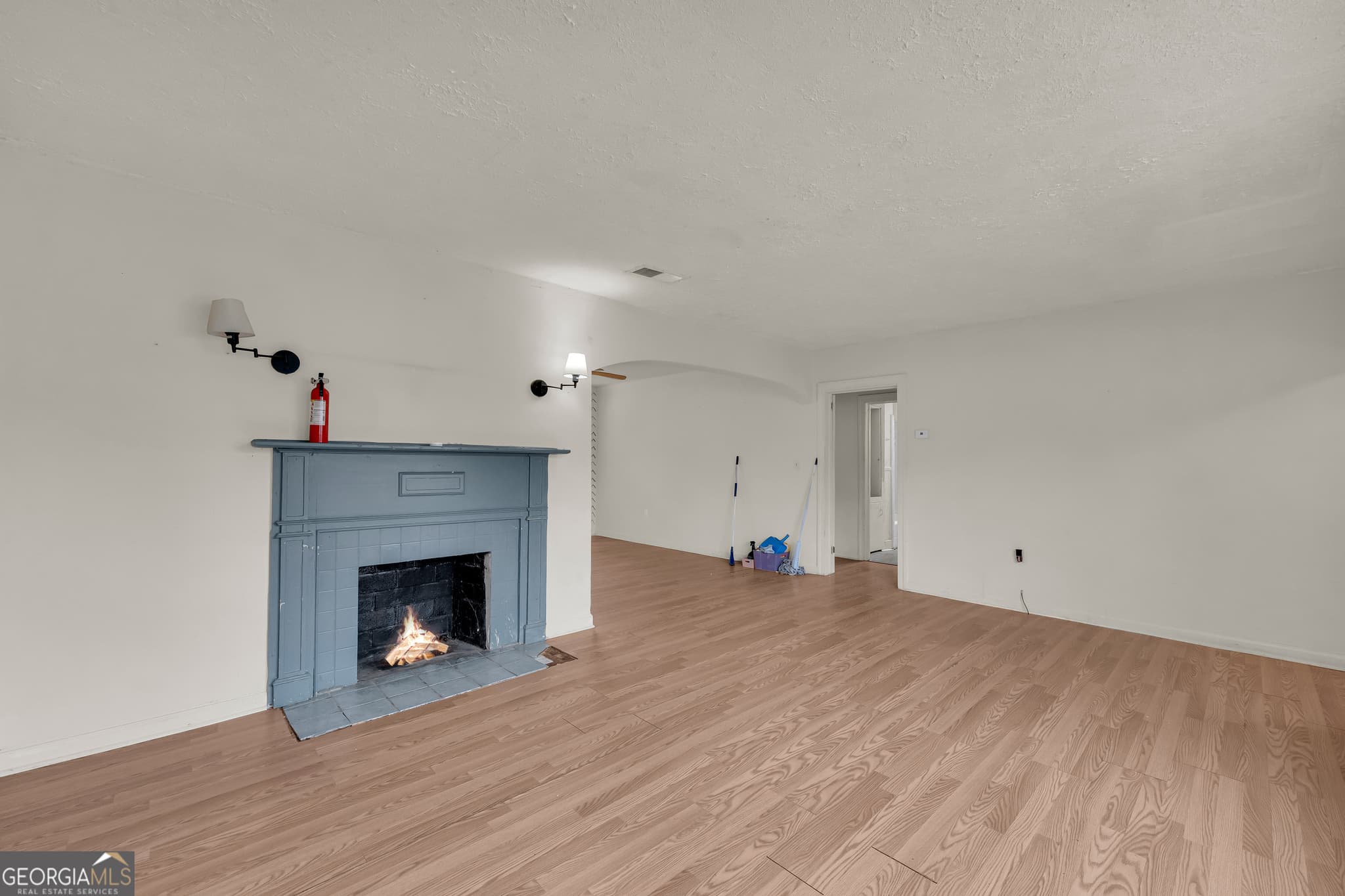 3 bedroom, 2 bathroom, 1,264 sq ft single family residence for sale at 221 Edwards Street, Elberton, GA 30635 — photo 4
