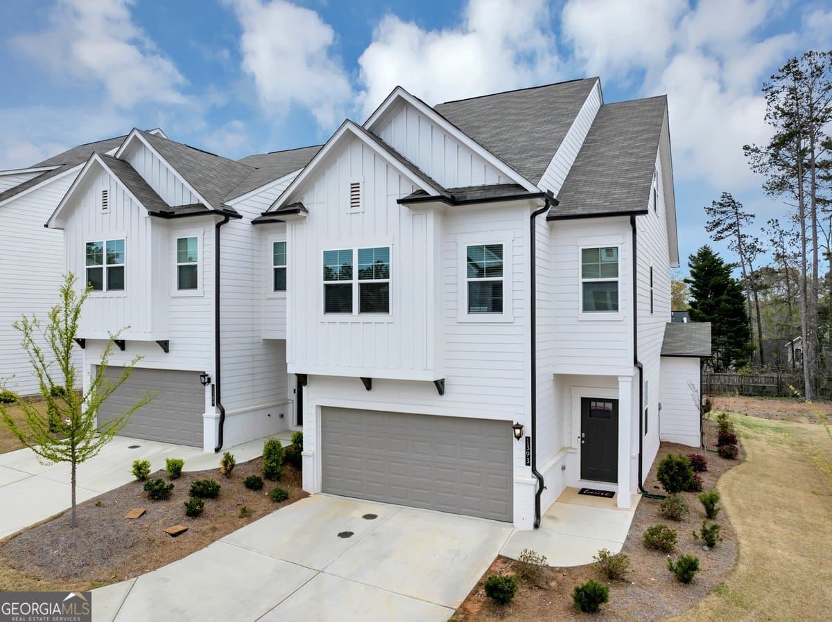 3 bedroom, 3.5 bathroom, 2,577 sq ft townhouse for sale at 1393 Halpern Lane, Kennesaw, GA 30144 — photo 2