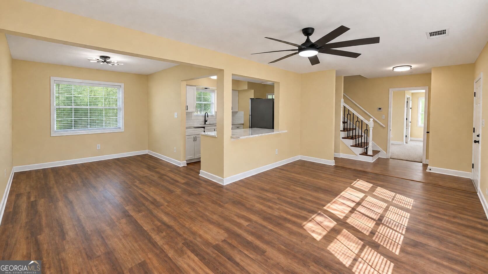 4 bedroom, 2.5 bathroom, 1,998 sq ft single family residence for sale at 10685 Sandpiper Road, Jonesboro, GA 30238 — photo 7