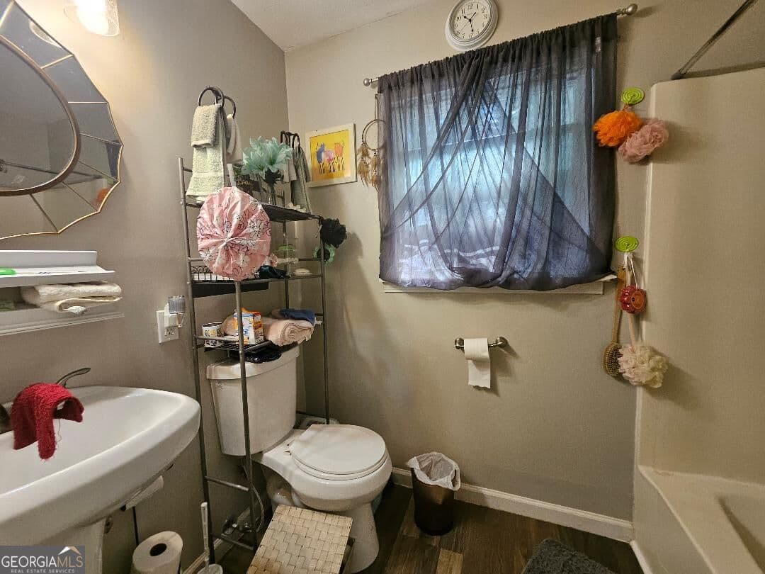 2 bedroom, 1 bathroom, 804 sq ft single family residence for sale at 2124 Southern Street, Rome, GA 30161 — photo 6