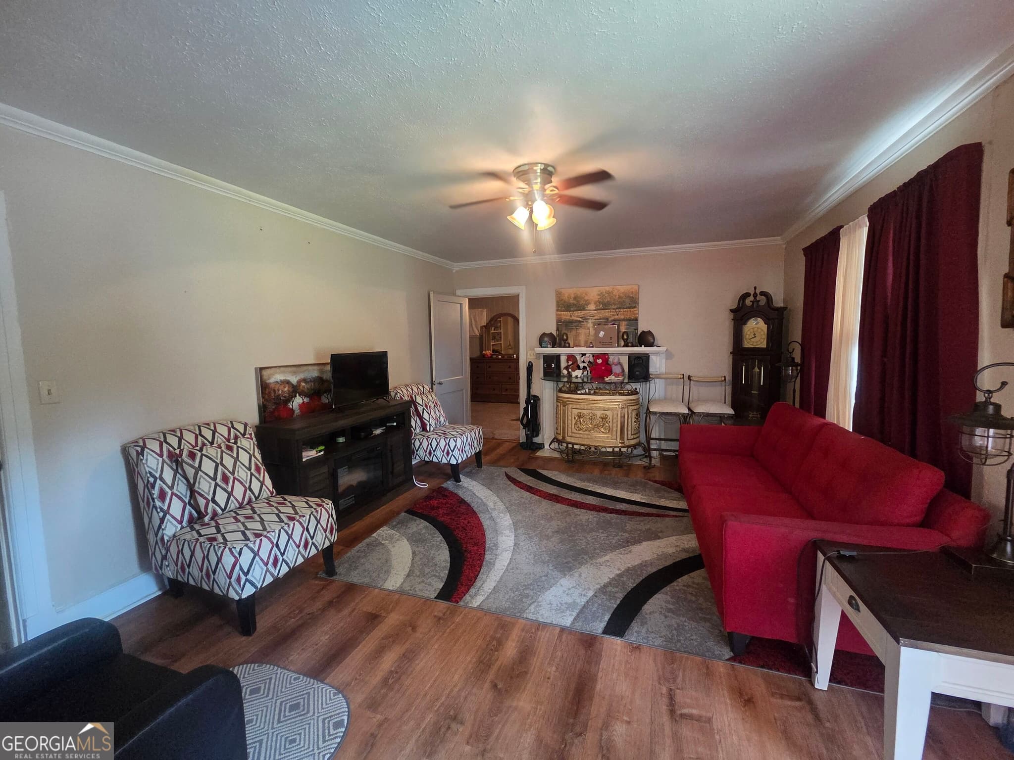 3 bedroom, 2 bathroom, 1,333 sq ft single family residence for sale at 411 E 19th Avenue, Cordele, GA 31015 — photo 2