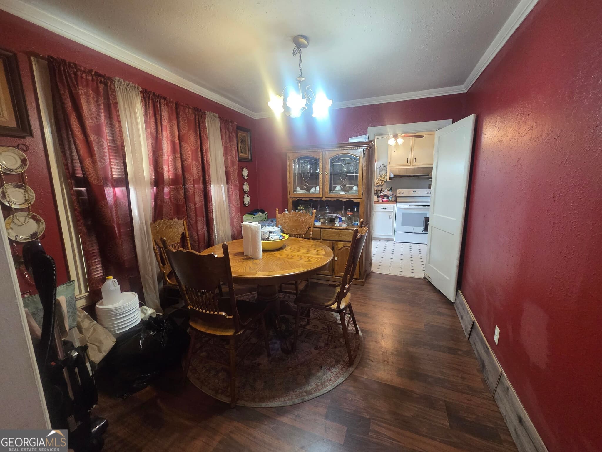 3 bedroom, 2 bathroom, 1,333 sq ft single family residence for sale at 411 E 19th Avenue, Cordele, GA 31015 — photo 3
