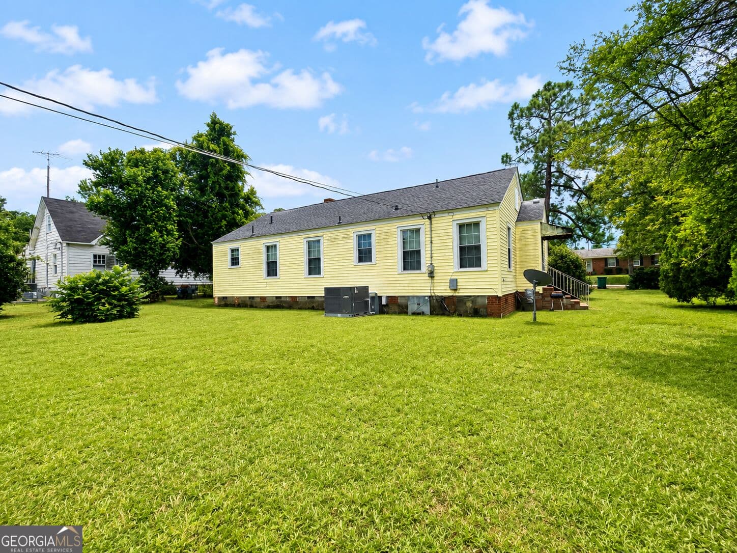 3 bedroom, 2 bathroom, 1,333 sq ft single family residence for sale at 411 E 19th Avenue, Cordele, GA 31015 — photo 9