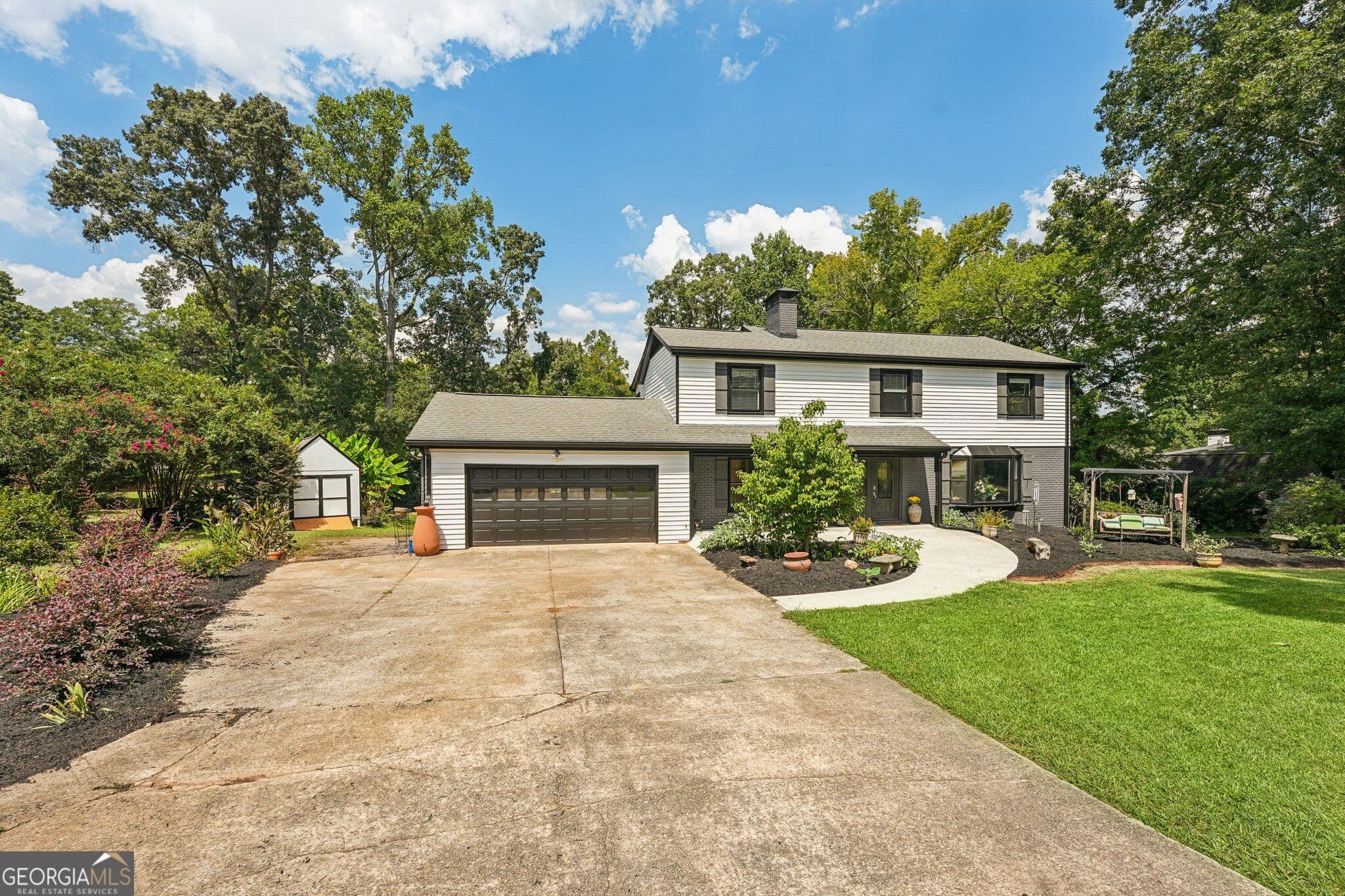 5 bedroom, 3.5 bathroom, 3,750 sq ft single family residence for sale at 524 Golf View Drive, Peachtree City, GA 30269 — photo 2